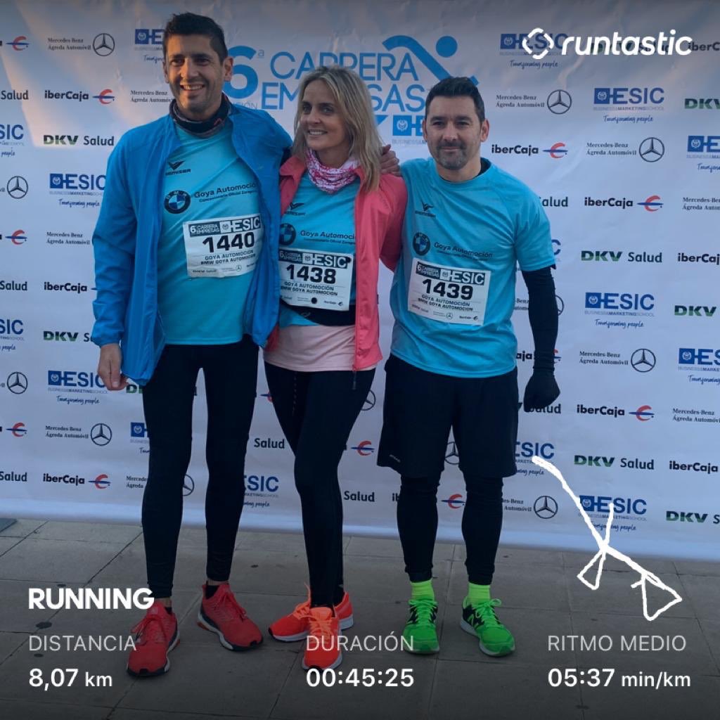 MonicaManero's tweet photo. Espectacular mañana de domingo participando en la 6ª edición #carreraempresasESIC, tres “valientes” o más bien inconscientes 🤦‍♀️ formando #equipo #empresa #bmwgoyaautomocion 🚙Enhorabuena a @esiczaragoza, a los patrocinadores y colaboradores por la buena organización #running https://t.co/JEgXDAu2At
