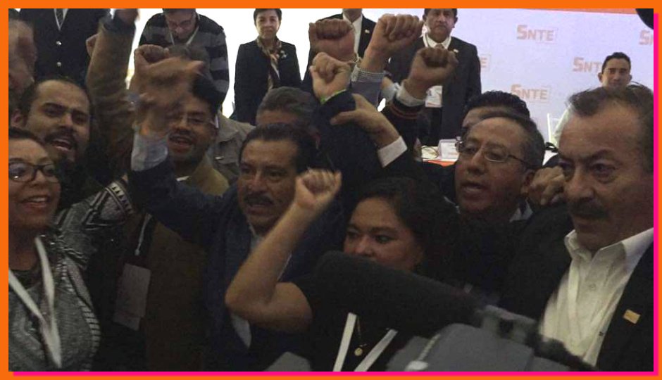 izlhaaz's tweet photo. Comité Ejecutivo Seccional
Tres años de gestión, bajo el liderazgo del Mtro. Alejandro Ariza Alonzo Secretario General del @SNTE_Seccion_23
#UnidosInnovandoTrabajamosParaTi
#OrgullosamenteSNTE
#YoSoySNTE23 #SNTE #SNTE23
#SINADEP
@SnteNacional https://t.co/EwCOWmoWyu