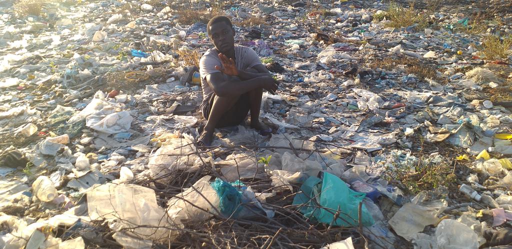 Basafi4's tweet image. Smiling cost