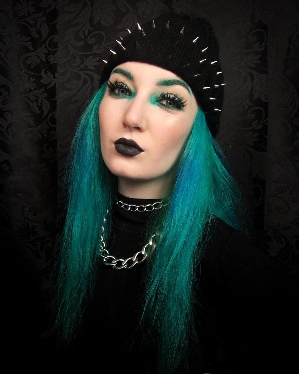 Manic Panic Nyc We Dye For Chaz Anne In This Gorgeous Mix Of Our Enchanted Forest And Rockabilly Blue Classic Hair Color Cream Manicpanic T Co Euniat8sgj