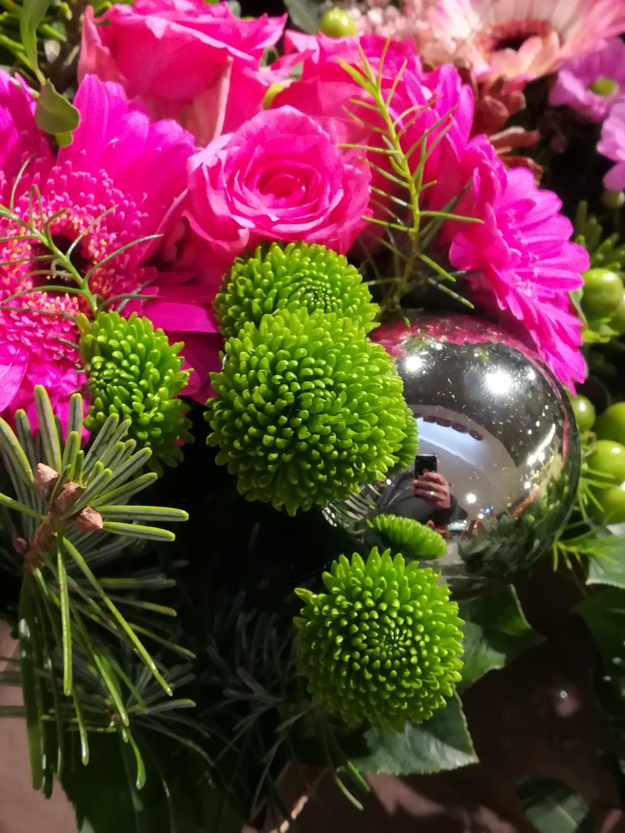 PercyGermany's tweet photo. #blumen #pflanzen #schmuck #grabschmuck #advent #percygermany #gesteck https://t.co/S1S2nIn1V0