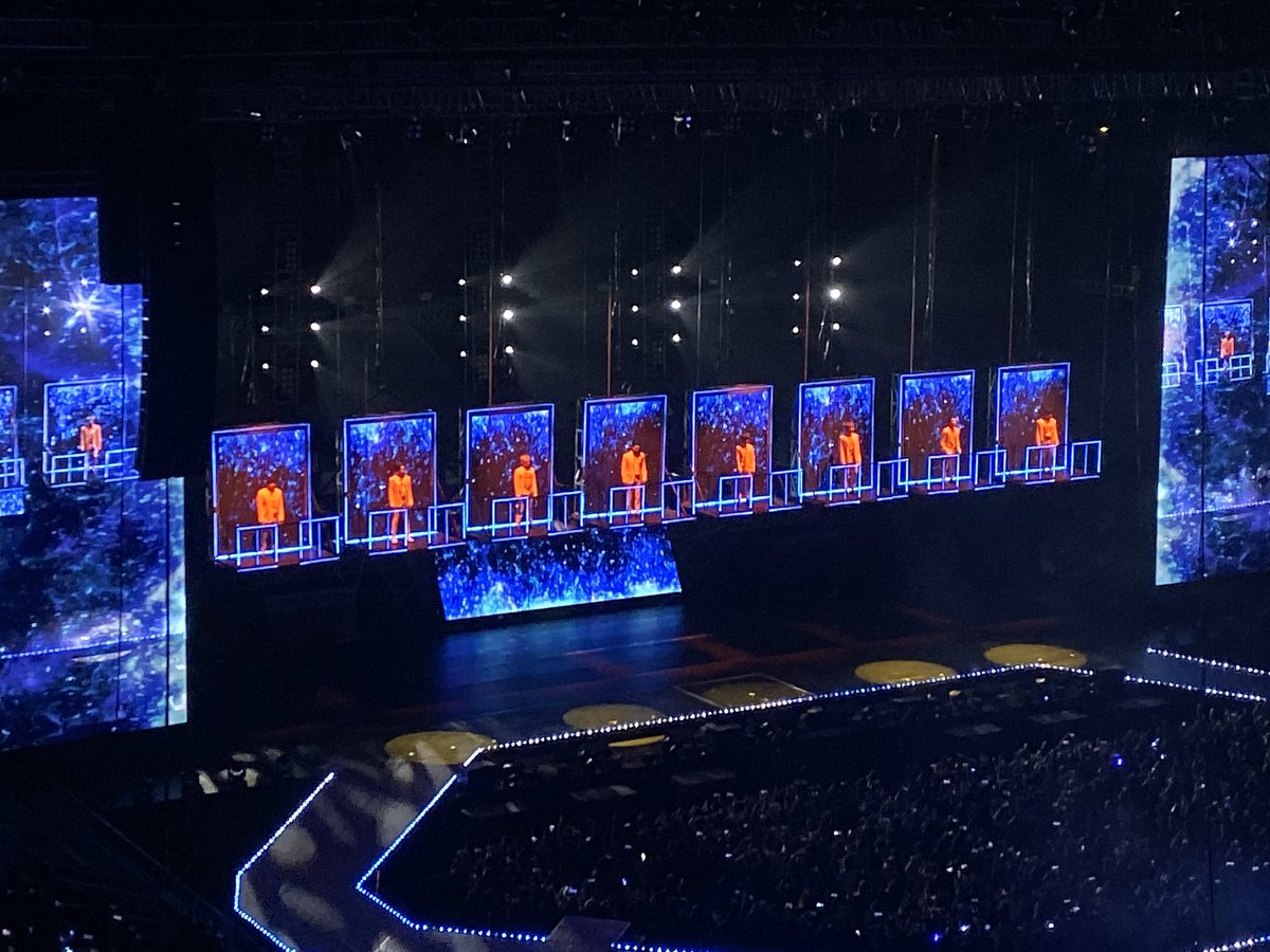 cleyeol61's tweet photo. Almost 15 years and damn, they are still slaying it! Awesome production, in fact, the best among all the concerts I’ve seen this year! Congratulations to the concert director, Eunhyuk! Thank you for making PH your last stop this 2019! See you next time! 💙 #SS8inManila #SS8inMNL https://t.co/uhBgzqytK0