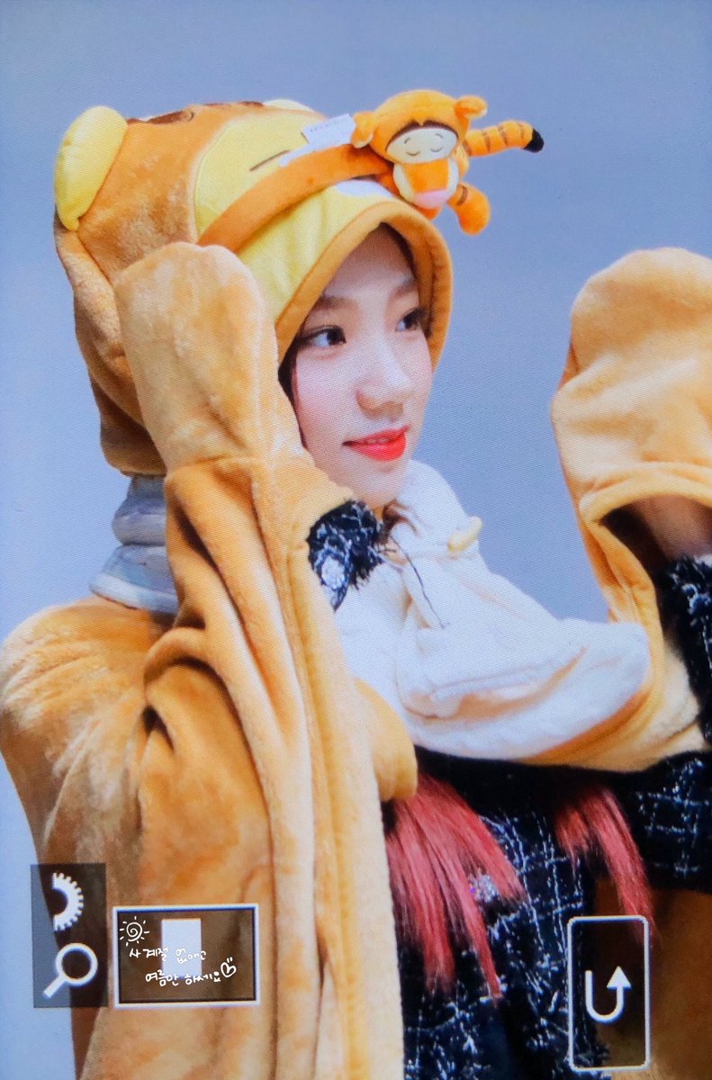 191215
#여름 #우주소녀 #yeoreum #WJSN #As_You_Wish #이루리 <a href="/WJSN_Cosmic/">우주소녀</a>