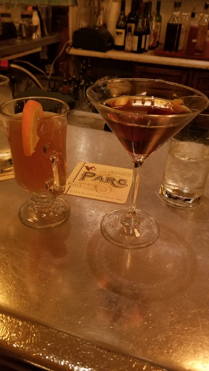 positively_kate's tweet photo. #feelingclassy in #Philadelphia
w @jtente727 ...
#holidays #cityescape #visitphilly #Christmastime #parc #travels
🥂💑❄️ https://t.co/1arvnmHXaT