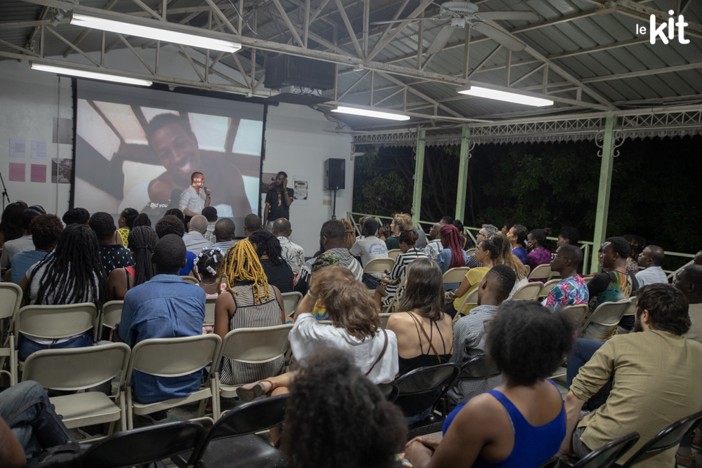 AssociationKIT's tweet image. Le réalisateur de &quot;Printemps&quot; était présent pour des échanges avec le public autour de son film.

 © Fabrice Celony 
#LeKit 
#LaSemaineduDocumentaire 
#LaParoleLiberee #Du9au16decembre