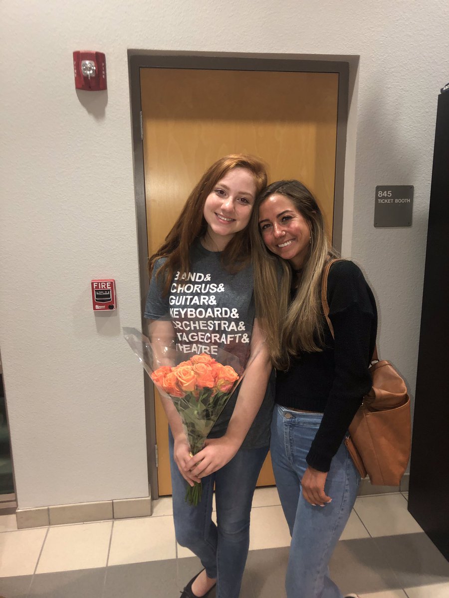 funnyasshiz's tweet photo. Beautiful night of talented arts and performance @lakenonahigh #prismconcert   With my baby and her big beautiful sister! #Sisters #love #lakenonahighschool https://t.co/DieZBAQngS