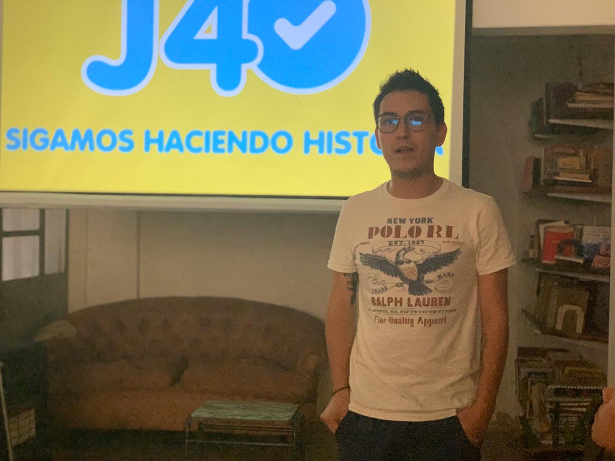 Jovenes40's tweet photo. Gran despedida de año!

Cerramos un año de grandes retos, victorias y aprendizajes, mirando hacia el futuro con la certeza de que Sabremos Cumplir!

#SigamosHaciendoHistoria https://t.co/8H6uUWjWMi