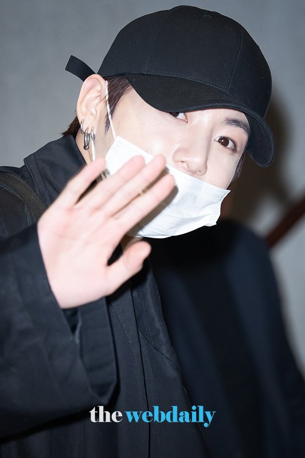 krsnj_jk's tweet photo. keep healthy. Young Forever
#JUNGKOOK #BTS #Euphoriaforever @BTS_twt #AlwaysWithBTS #BTSforthekids #BTSforCharity #BTS23M #My2019withBTS #KakYoongiGanteng #PersonaOutNow #WeLoveYourVoiceTaehyung #BTSwins10s #MAGICSHOPinOsaka https://t.co/2ZDuu02yUm