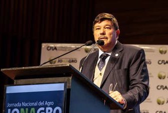 tranqui120ok's tweet photo. #Ahora conversamos con Dardo Chiesa, Coordinador de la Mesa de las Carnes, sobre la suba de retenciones al campo | @EstacionSur917 https://t.co/EMbWbUcjnp