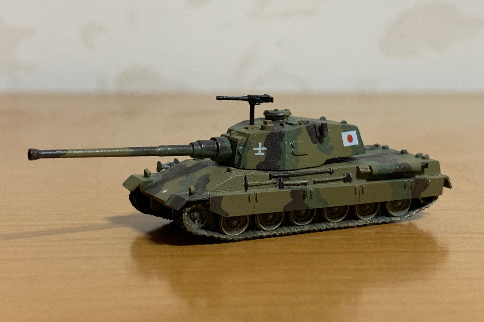 本格的な、戦車(50センチ).    急な斜面も登って行く！ 本格的な、戦車(50センチ). 急な斜面も登って行く！ 模型