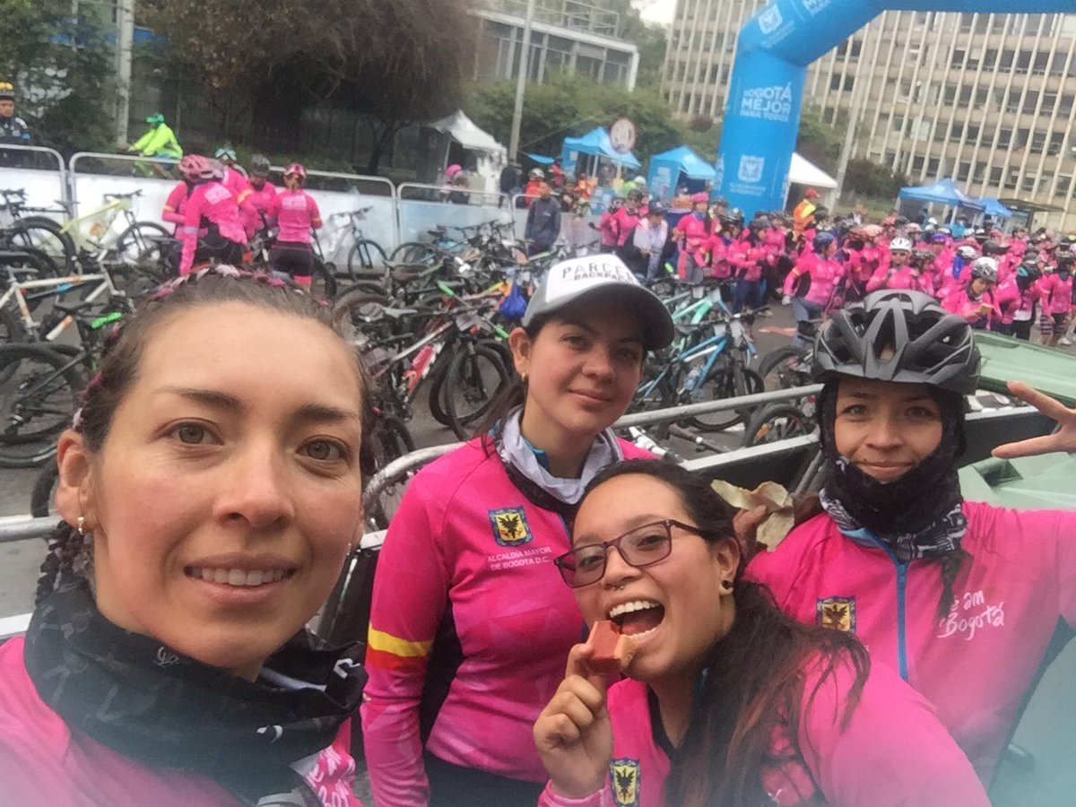y_cindy's tweet photo. #equipopinkbikefest2019 https://t.co/olZPrAJYNb