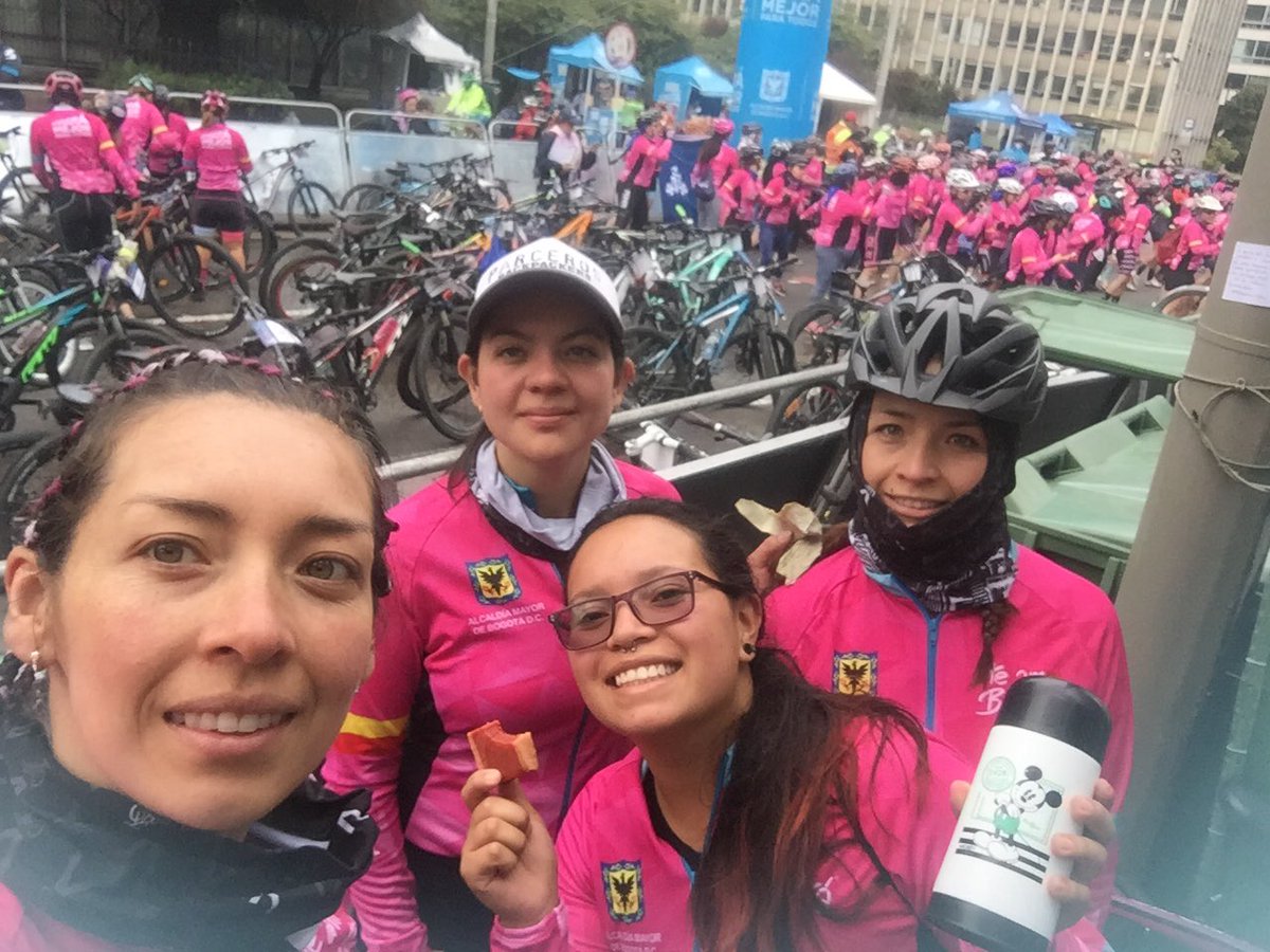 y_cindy's tweet photo. #equipopinkbikefest2019 https://t.co/olZPrAJYNb