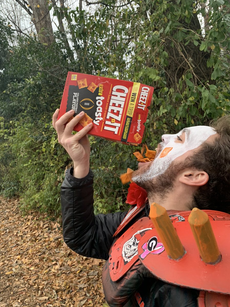 hunterbeasley78's tweet photo. The OFFICIAL promo shots!!! #CheezPickMePatEntry @cheezit @CheezItBowl @PatMcAfeeShow https://t.co/p04IBKfIF7