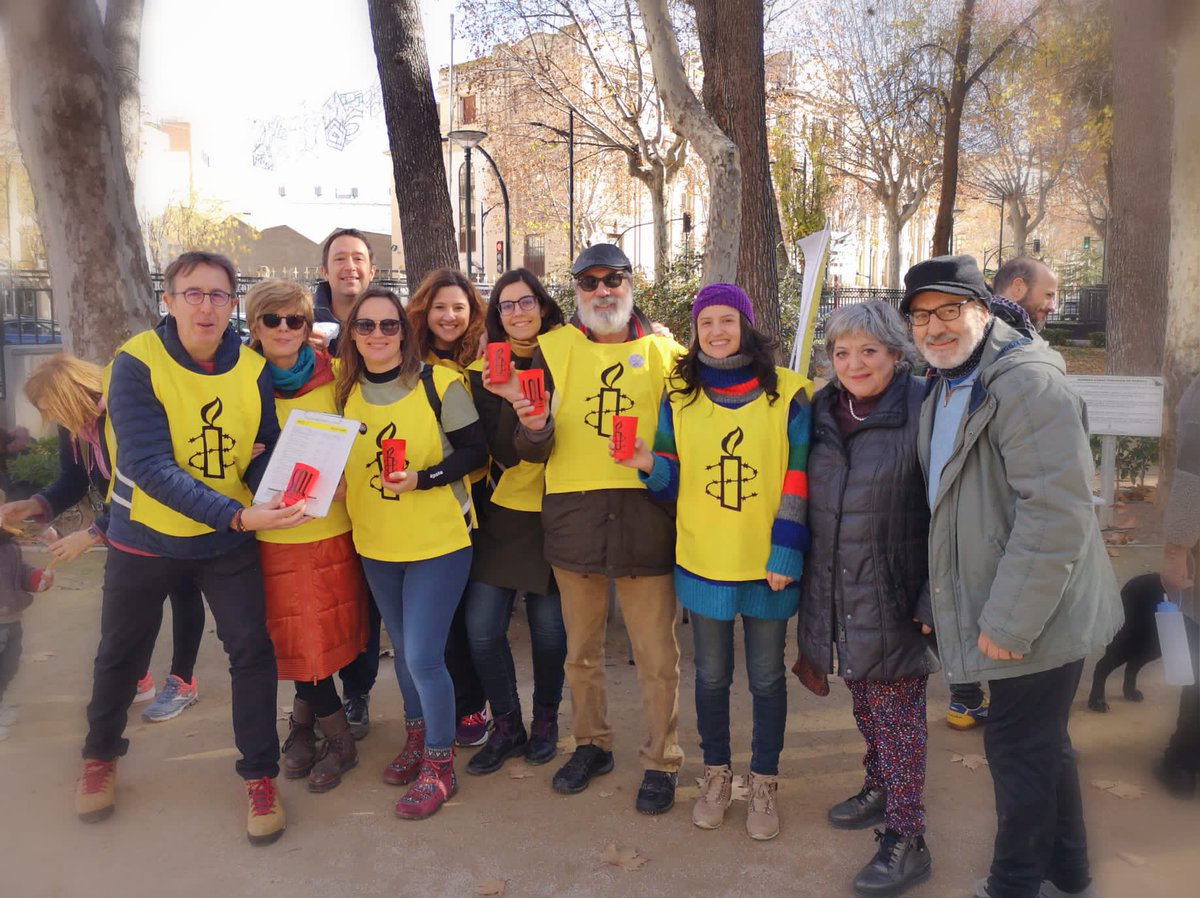 Amnistía Internacional ALBACETE (@amnistiaab) on Twitter photo Grupo <a href="/amnistiaAB/">Amnistía Internacional ALBACETE</a> Emocinadxs, satisfechxs y muy comprometidxs con el clima. Gracias #AlbaceteMuevetePorElClima <a href="/amnistiamadrid/">Amnistía Internacional Madrid</a> <a href="/EnBiciSinEdad/">EnBiciSinEdad</a> <a href="/AbFridays/">Fridays for Future Albacete</a> <a href="/EcoEnAccionAb/">Ecologistas Albacete</a> @Sambasores <a href="/asdescoutsclm/">Scouts de Castilla - La Mancha</a> <a href="/curba_AB/">CURBA</a> <a href="/Colectivo967/">Colectivo967</a> <a href="/Plataformaab30/">Plataforma Albacete 30</a> <a href="/greenpeace_esp/">Greenpeace España</a> Grupo <a href="/amnistiaAB/">Amnistía Internacional ALBACETE</a> Emocinadxs, satisfechxs y muy comprometidxs con el clima. Gracias #AlbaceteMuevetePorElClima <a href="/amnistiamadrid/">Amnistía Internacional Madrid</a> <a href="/EnBiciSinEdad/">EnBiciSinEdad</a> <a href="/AbFridays/">Fridays for Future Albacete</a> <a href="/EcoEnAccionAb/">Ecologistas Albacete</a> @Sambasores <a href="/asdescoutsclm/">Scouts de Castilla - La Mancha</a> <a href="/curba_AB/">CURBA</a> <a href="/Colectivo967/">Colectivo967</a> <a href="/Plataformaab30/">Plataforma Albacete 30</a> <a href="/greenpeace_esp/">Greenpeace España</a>
