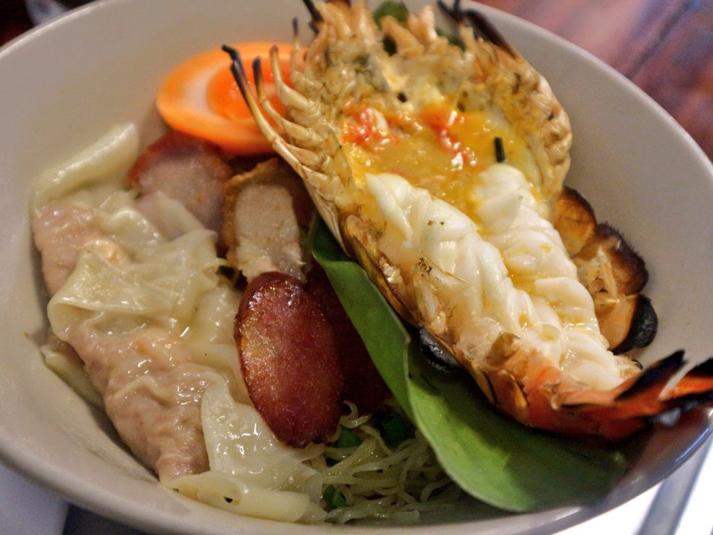 Im_bpai's tweet photo. โตจังอ๋อง บะหมี่กุ้งแม่น้ำเจ้าแรกของประเทศไทย
คือดี! เราสามารถกินกุ้งแม่น้ำได้ในราคาไม่ถึงสองร้อย อย่างอันนี้คือเครื่องแน่นมากแล้วอร่อยด้วย รสกำลังดี ร้านเพิ่งเปิดได้เดือนนึง แบบปกติก็มีนะ
พิกัด หลานหลวง ซอย 4
#รีวิวอร่อย
#รีวิวกรุงเทพ
#wongnai
#อร่อยไปแดก
#อร่อยจนต้องรีวิว https://t.co/A6Q8X5uzzp