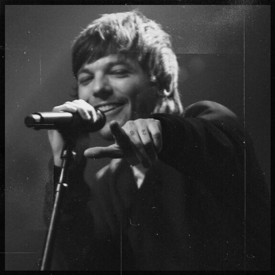 99 days to goFinally on double digits now!! So close but yet so far away!!Louis is literally smashing it with the gigs he’s been performing at, the set list is absolutely incredible so I know for a fact Louis will blow us all away on tour with his incredible set list!!