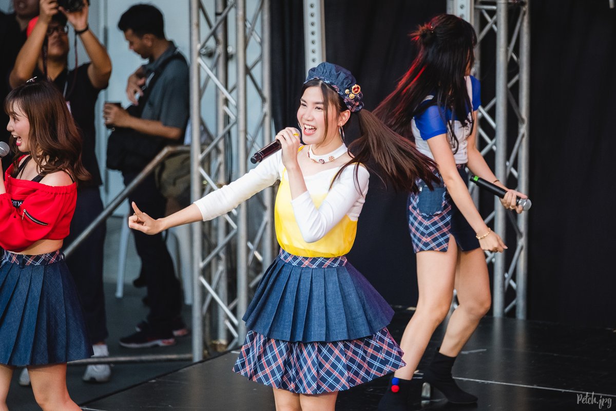 aopnormal's tweet image. Have a safe flight kub🛫

facebook.com/33567626025397…

#PetchSweat16 #Sweat16
#SiamMusicFest2019 
#BangkokIdolFest2019