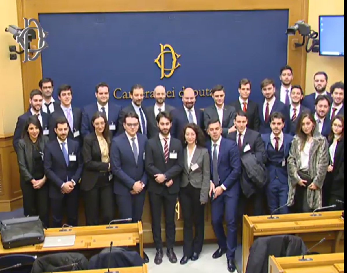 ComitatoPhD's tweet photo. Università e ricerca meritano più risorse. Per questo abbiamo presentato alla Camera dei Deputati una petizione sottoscritta da 12000 dottorandi, specializzandi e studenti universitari. Qui trovate il video https://t.co/h5qtimjy9r https://t.co/srk25VJYP0