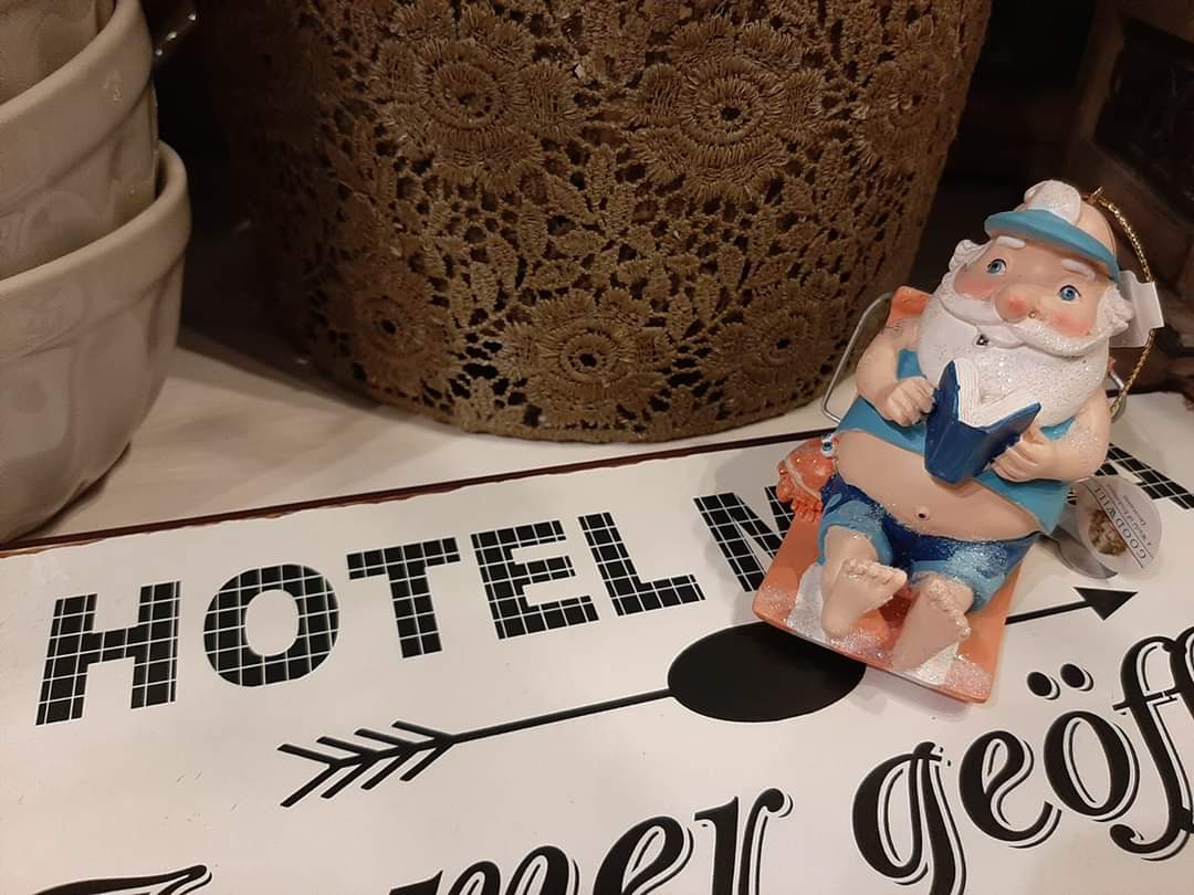 sol_hacienda's tweet image. Happy #ThirdAdvent to you all!
Enjoy the #ChristmasCountdown &amp;amp; the chance to catch up with friends and family!
#HaciendaSolMalaga 
🤗🥰🎅🌲🌴
#axarquia #LoveMalaga #Torredelmar #VelezMalaga
#Christmas2019