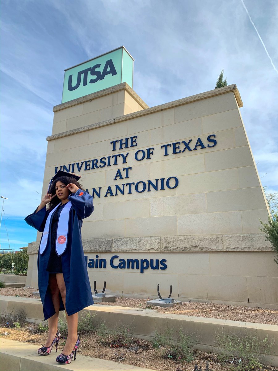 briyahprobs's tweet photo. Catch you on the flippity flip
#UTSAgrad19 https://t.co/TSm4BxGJiG