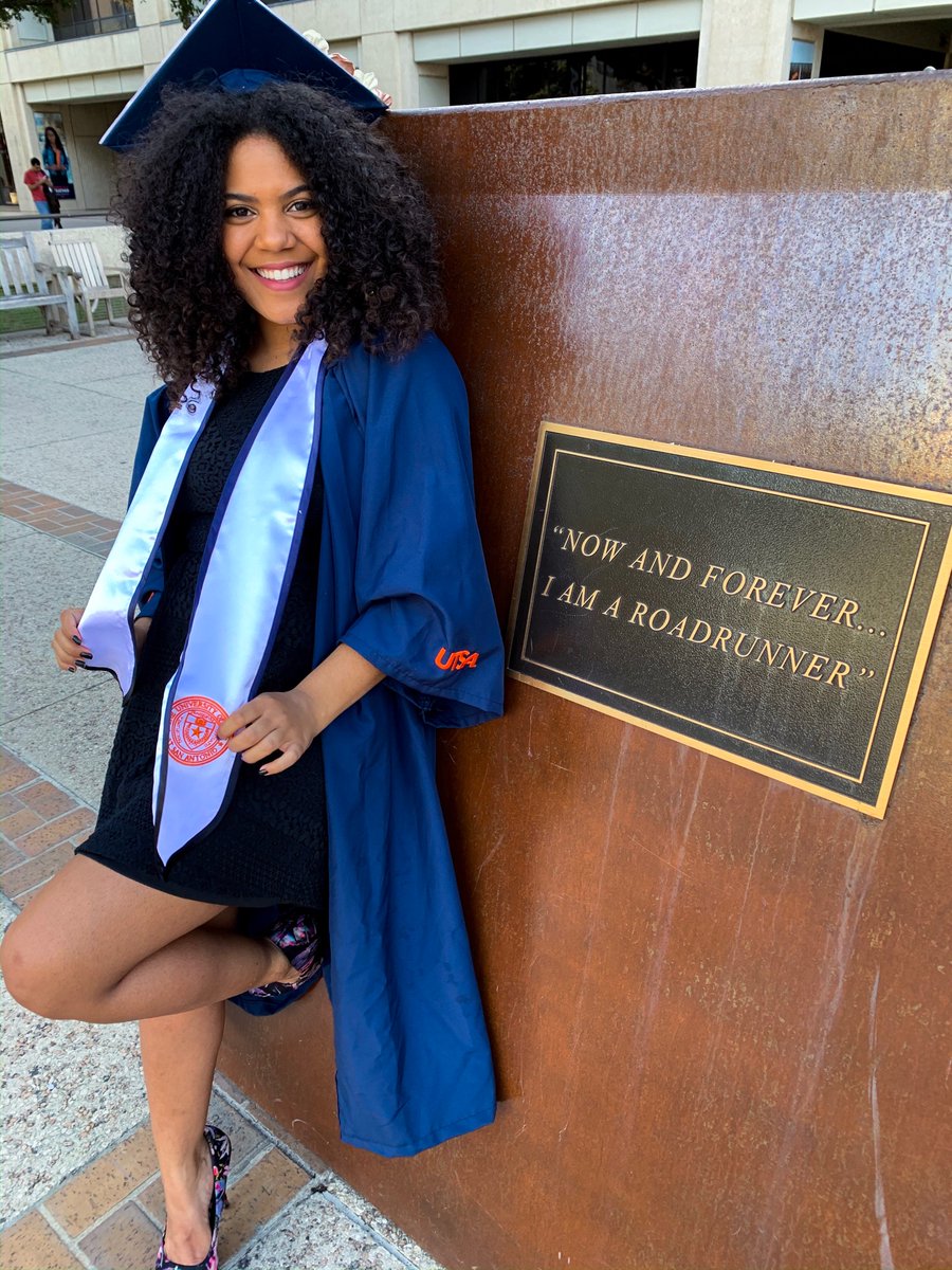 briyahprobs's tweet photo. Catch you on the flippity flip
#UTSAgrad19 https://t.co/TSm4BxGJiG