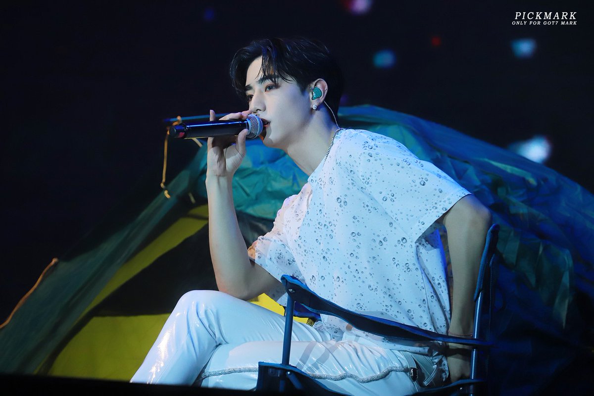 PICKMARK93's tweet photo. [HD] 190914 CHENGDU 'On Your Mark' 
보고싶엉요ㅠㅠㅠㅠㅠㅠ 마크오빵❣️🥺

#GOT7 #MARK #갓세븐 #마크 #段宜恩 #GOT7_CallMyName                 
#GOT7_니가부르는나의이름                 
#GOT7_YouCallingMyName https://t.co/QYLEx6aDUO