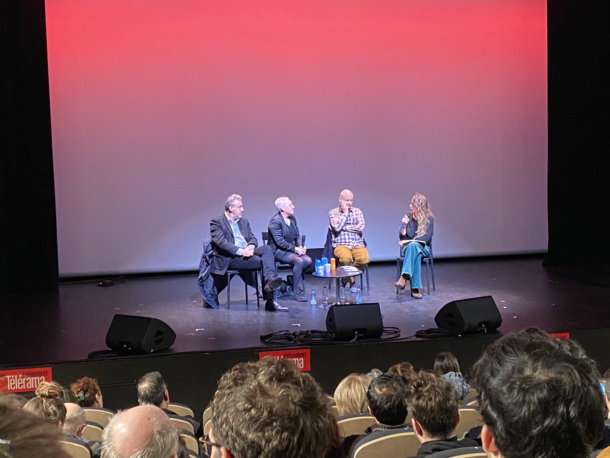 Débat « JO 2024 : les paris de la culture et de la diversité » en ce moment à <a href="/Cultureauquai/">Culture au Quai</a>, avec Ruth Mackenzie, Stéphane Fiévet et Christophe Girard. 
#débat #culture #JO #enjeux #paris