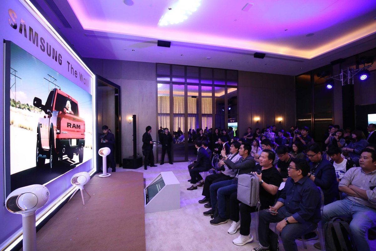 digitday's tweet photo. Samsung เปิดตัว The Wall Luxury จอภาพระดับไฮเอนด์ขนาดยักษ์ที่เป็นมากกว่าทีวี https://t.co/zKzm1Btwzz #Samsung #TheWallLuxury #TV #Luxury #HomeEntertainment #RealEstate #Synnex #DECO2000 https://t.co/9cvhtUja49