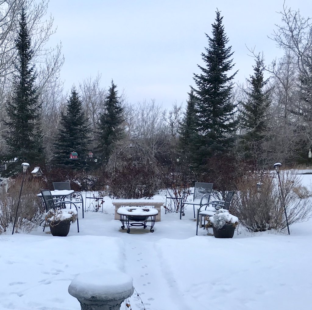 JeffRogstadCTV's tweet photo. To paraphrase the “King of Cartoons” fr @peeweeherman Playhouse “Let the warm up begin!” Temps start to rebound today and should remain at or above seasonal values as we approach the official start of #winter . #BillyBaloney #CaptainCarl #CowboyCurtis #MissYvonne https://t.co/M7h2RtbX5t