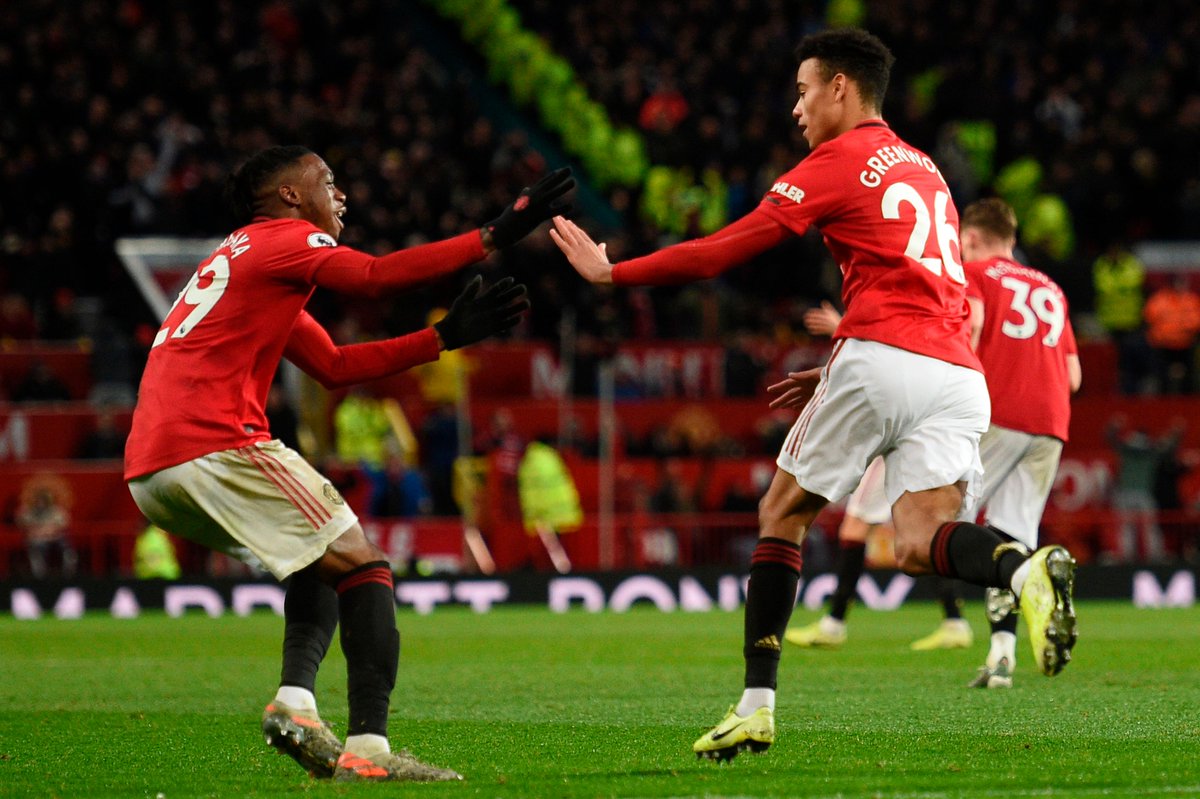 premierleague's tweet photo. FULL-TIME Man Utd 1-1 Everton 

Greenwood's first #PL goal at home cancels out Lindelof's first-half own goal

#MUNEVE https://t.co/4KUJWM84EV
