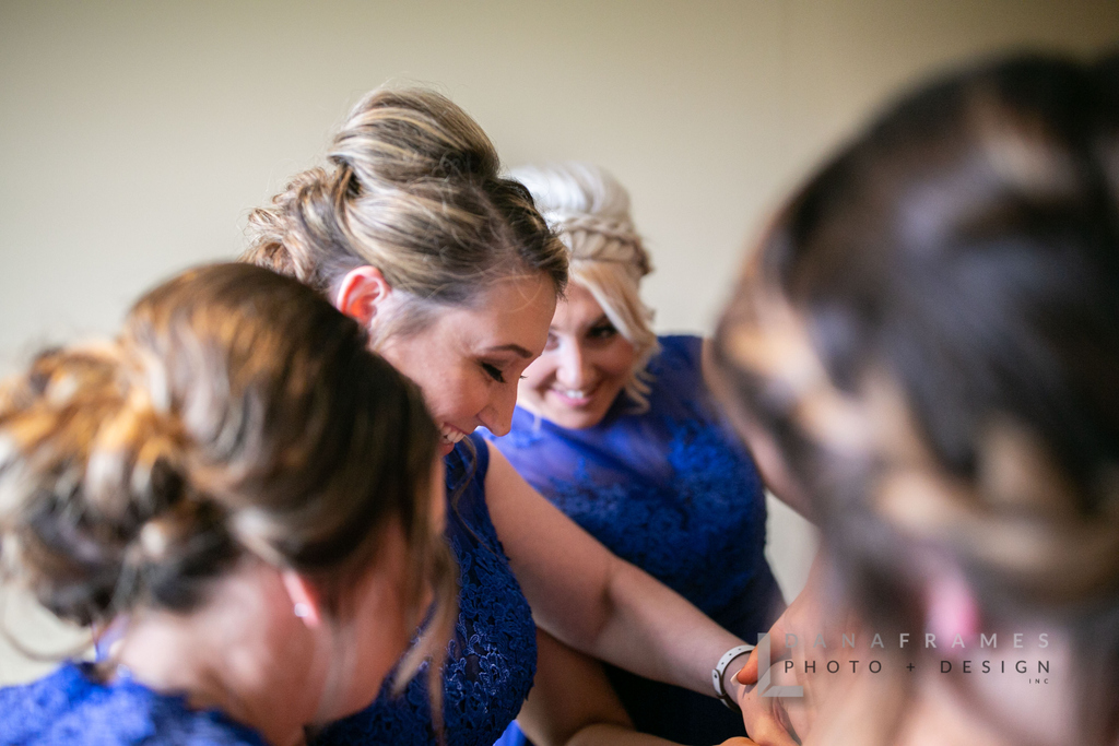 danaframes's tweet photo. Three tips for selecting bridesmaids: 
🎀Make sure you love 'em! 
🎀Rest assured they got your back (literally) 
🎀It's all about the positive energy- no negative Nellies in this celebration! 

Tag a bridesmaid who you are so proud to call "yours" forever! https://t.co/ftFTcIuInj