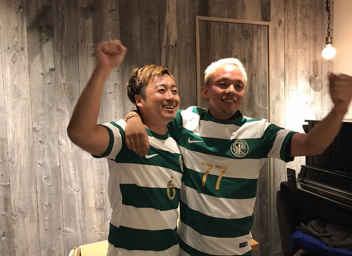 河原真 東京公演と追加公演は再び安達貴史にバトンを返します 彼とは10年程前にロッカトレンチといきものがかり が福岡で対バンしたときに知り合いました 我がサッカーチームのメンバーでもあります ツアーを半分ずつ回って彼の凄さが改めてよく分かり 河原真 東京公演と追加公演は再び安達貴史にバトンを返します 彼とは10年程前にロッカトレンチといきものがかり が福岡で対バンしたときに知り合いました 我がサッカーチームのメンバーでもあります ツアーを半分ずつ回って彼の凄さが改めてよく分かり