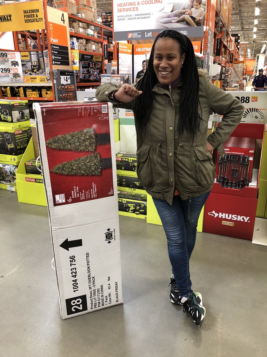 Great customer service goes out to Renee at the service desk and Heather in garden this morning with a $750 recovery. Way to go ladies. <a href="/M_Carter_SM/">Marquis Carter</a> <a href="/BrianConwayTHD/">Brian Conway</a> @Shane_O_HD2501 <a href="/JimmySiegert3/">Jimmy Siegert</a> @2501MASM <a href="/GBHD2501/">Jen Lowman 🌞</a> <a href="/t_mara476/">tamara yearby</a> <a href="/ajones7652/">Annie Jones FDC 5830</a> @Kaylalynn2501 <a href="/trinacurtin/">Trina Curtin FDC 5830</a>