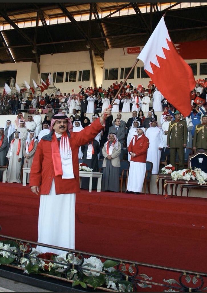 huxxv_'s tweet photo. شامخة بالعز عامٍ بعد عام
يا دارنا ما فوق هامتك هامه🇧🇭⚔️
 #١٦_ديسمبر https://t.co/7D8dcZrRYj