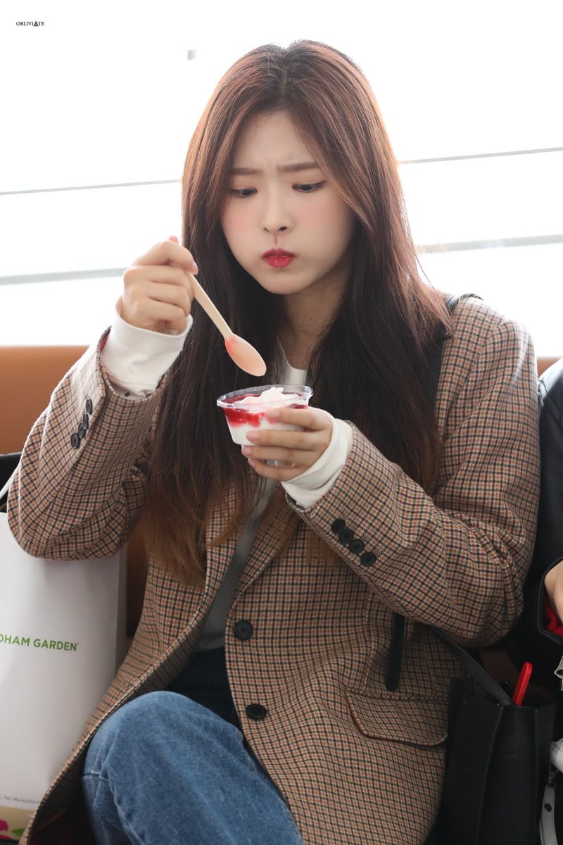 loona pics tweet media