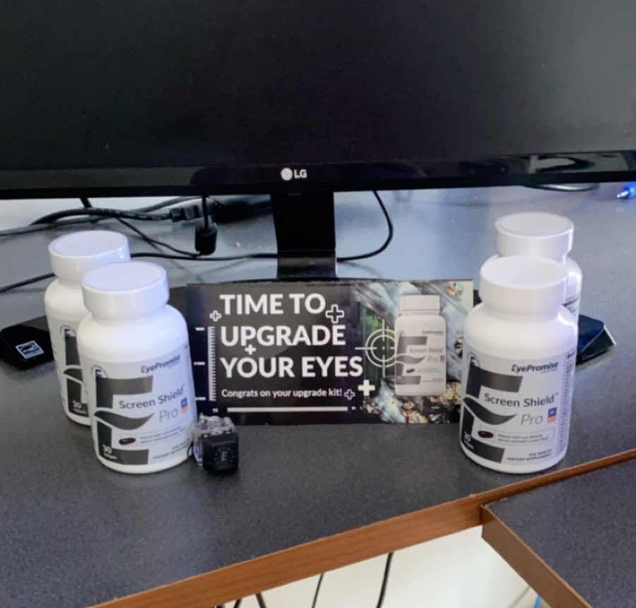 ItsSegss's tweet image. A HUGE thank you to @EyePromisegg for the package! Absolutely love the product(have been using prior to package). 

Can’t wait to keep working with y’all and see how well my dry eyes perform down the road 🔥

#SageMode🧙🏼‍♂️ #EyeHealth #ScreenShieldPro