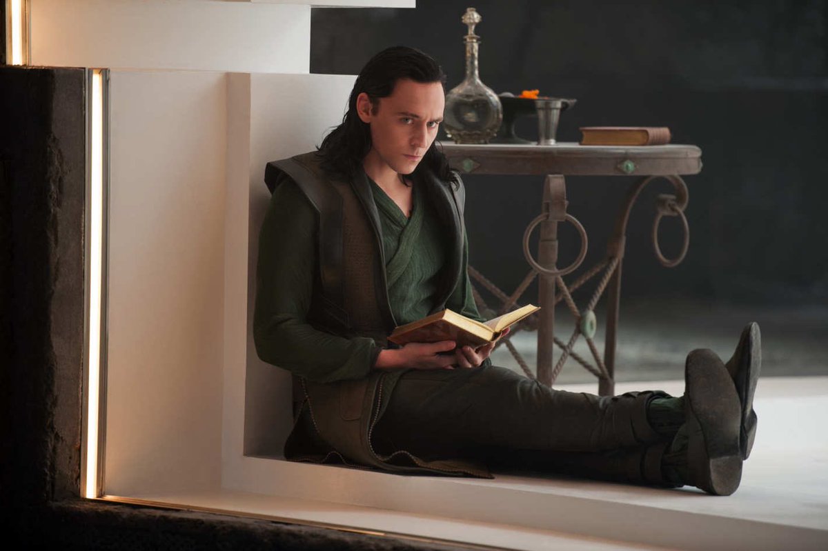royaltyloki's tweet photo. okay but honestly loki looked so good when he was in jail https://t.co/UaWynekYms