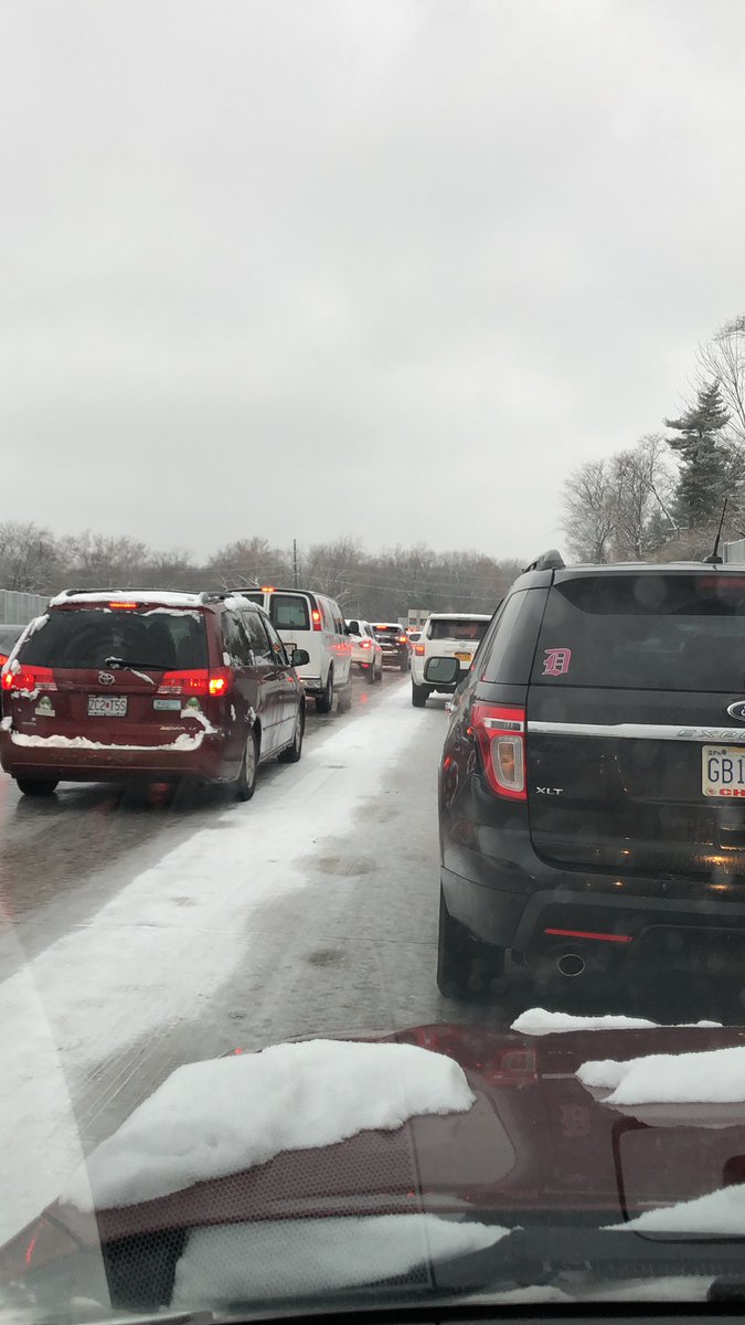 justin_ackerman's tweet image. Hwy 40/64 WB stopped at Clayton Road. Traffic not moving. @fox2now @211desk #stlwx #stlweather