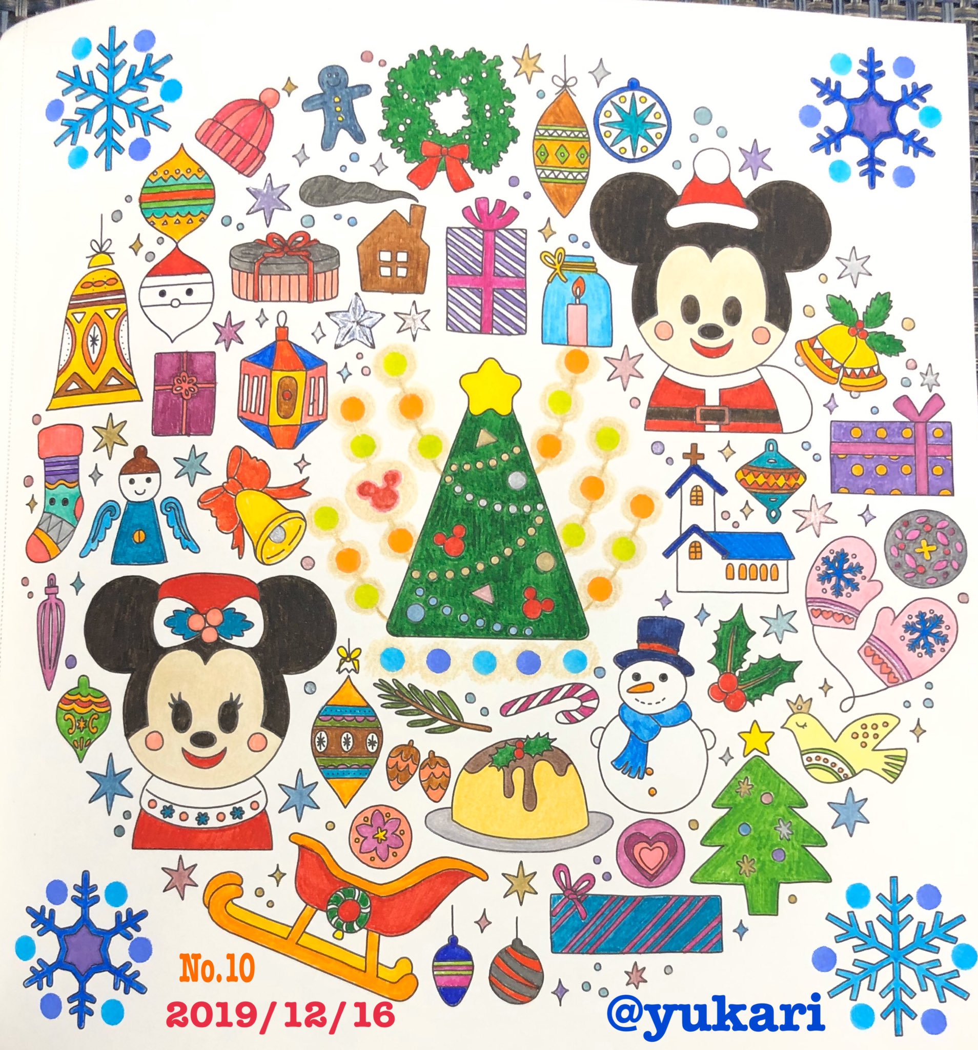 由加里 大人の塗り絵 ディズニーkideaぬり絵book Kidea ミッキー ミニー クリスマス 途中経過その にて クリスマス までに完成 楽しかった 使用画材 Crayora Markers 主使用 クレヨラ 色鉛筆 メタリック 色鉛筆 サクラボールサイン