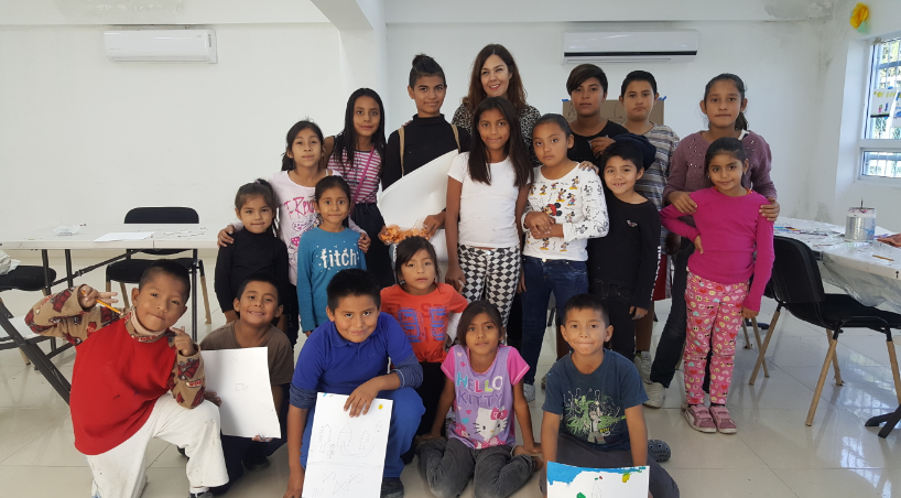 VinculaCultura's tweet photo. El #SemilleroCreativo de artes visuales en Cadereyta de Jiménez, #NuevoLeón impartió un taller de pintura, en donde las y los participantes desarrollaron su imaginación creativa al realizar monotipia usando acetato y pintura.

#CulturaComunitaria https://t.co/uvAUBxmhik