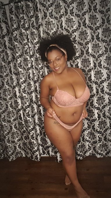 I looke so innocent 😉 #cammodel #illbelivelate catch me tonight at 8 live on chaturbate! https://t.c<a href="/tag/cammodel"class="tags">#cammodel</a><a href="/tag/illbelivelate"class="tags">#illbelivelate</a>