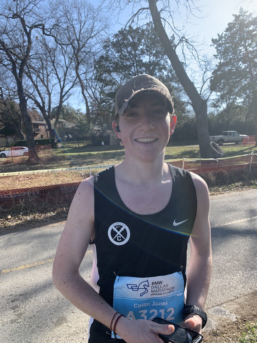 sksmileyAT's tweet photo. Beautiful day to work the Dallas Marathon at White Rock lake. Cheered for @LovejoyXCTF Alumni Collin and Eve. Mile 18 and they were smiling. Passed out a lot of Biofreeze and Vaseline. Even saw a 🐼 🏃. https://t.co/ADGzo9UQg0