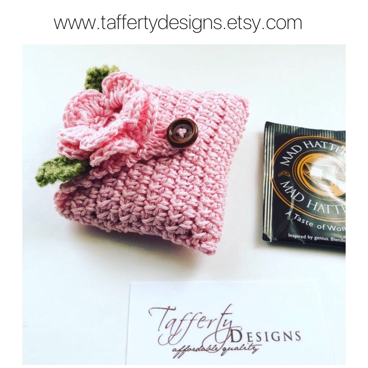 Excited to share this item from my #etsy shop: Crocheted #Tea Travel Purse / #Tea Purse / Tea bag Holder / Tea Wallet - in Pure Cotton - Pink. Great gift idea for a fussy tea lover.  #bagsandpurses #taffertydesigns #etsyRT #teabagholder 

etsy.me/2rNtCbT