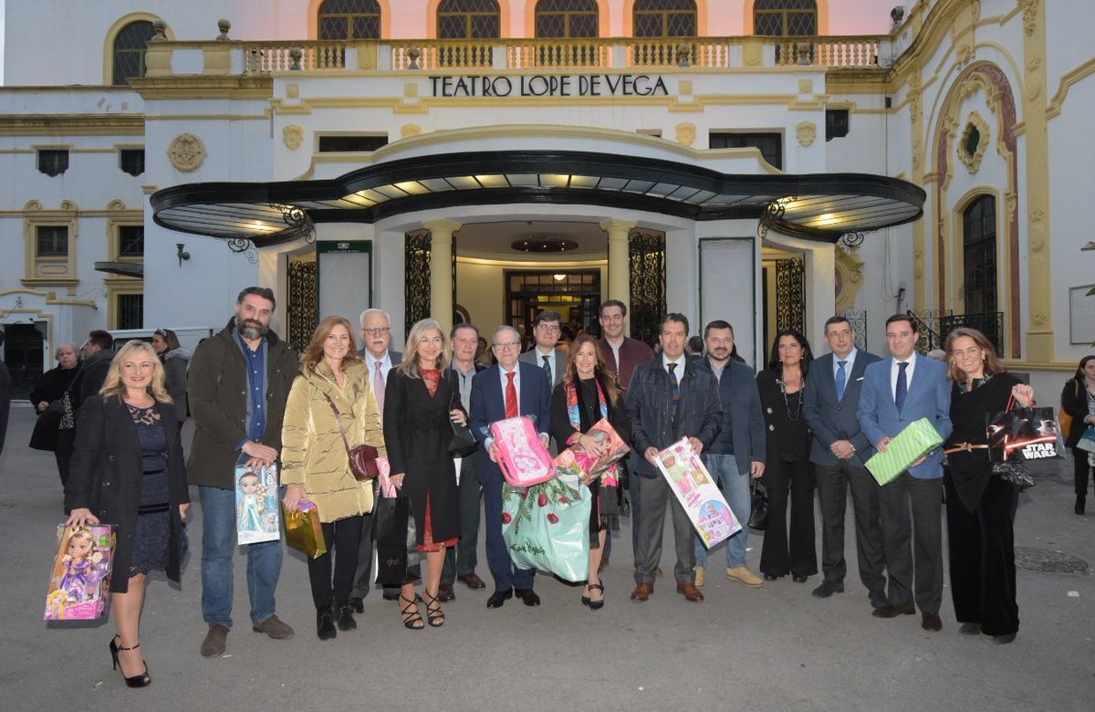 Patricia_Pozo_'s tweet photo. Aportando nuestro granito de arena en forma de juguete para los más pequeños en el magnífico concierto benéfico organizado por la Fundación Jiménez-Becerril. Todo es poco para los más pequeños. https://t.co/dyH1SWxAva