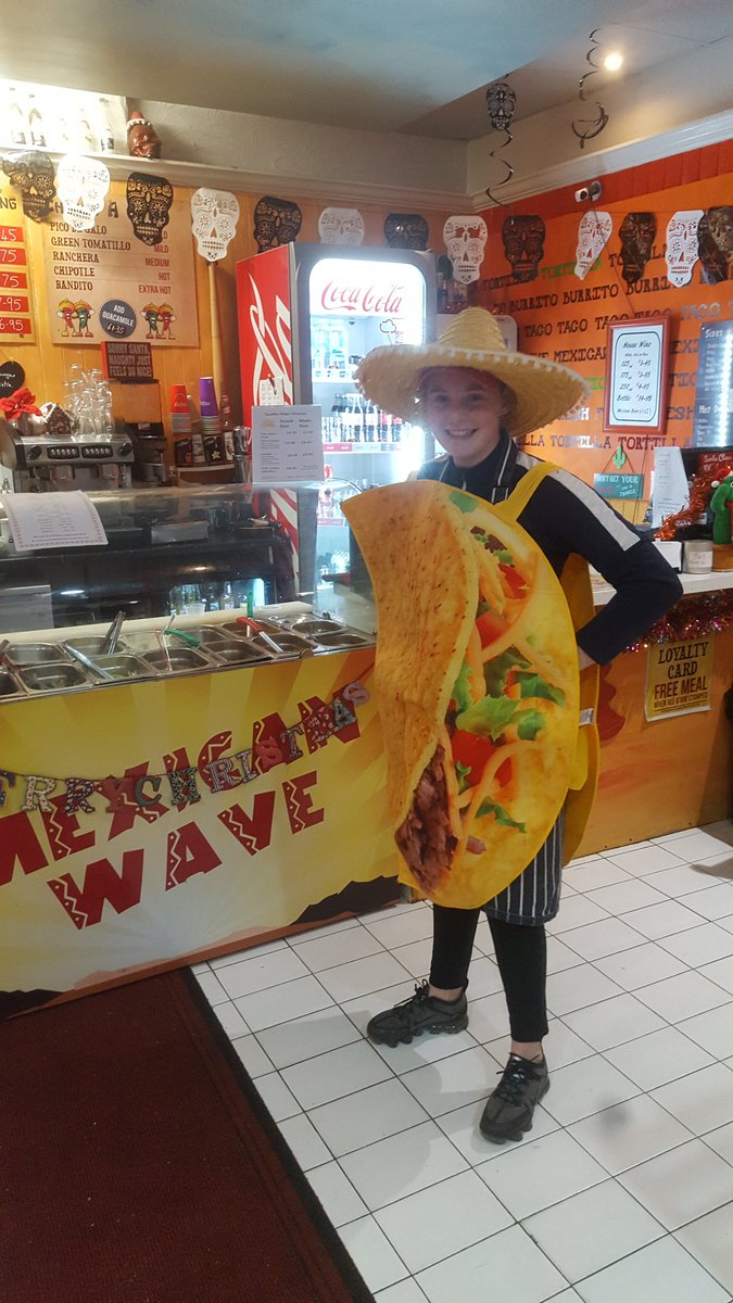 Alicemcd82's tweet photo. mexican wave staff having fun https://t.co/B4VMp3EgWo