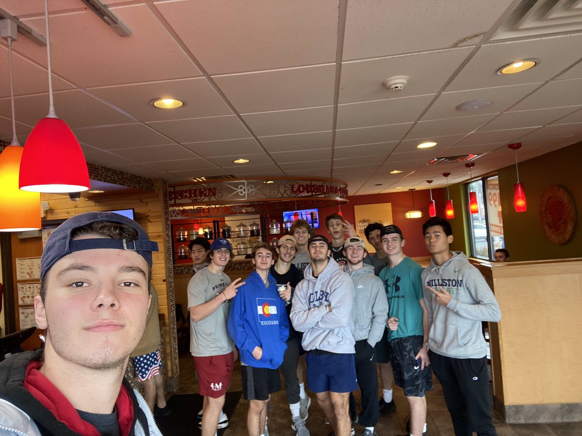WillistonBVLax's tweet photo. Nothing like some Popeyes after getting after it this morning in the CTWBLL! The Wildcats will be competing in @3dlacrosse premiere winter box lacrosse league with the best programs in NEWest to sharpen their skills for the spring #playbox https://t.co/H6wVR2dyNf