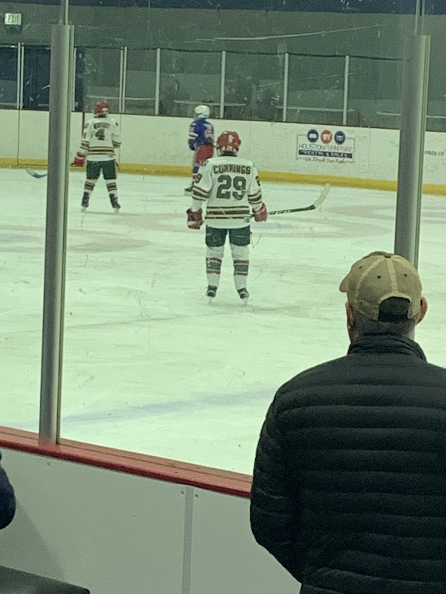 ChristyHuse's tweet photo. What an exciting morning! I went to my first hockey game and my student’s team won! @twehowl #twehowl #coldbutfun https://t.co/4SThXA0ifw