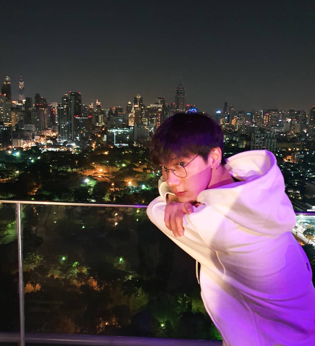 _Mameeya's tweet photo. เอ้ย เวย์วีพักที่เดียวกันกับเด็กดรีมเลยนี่หว่า https://t.co/Z5kqGfwXDe