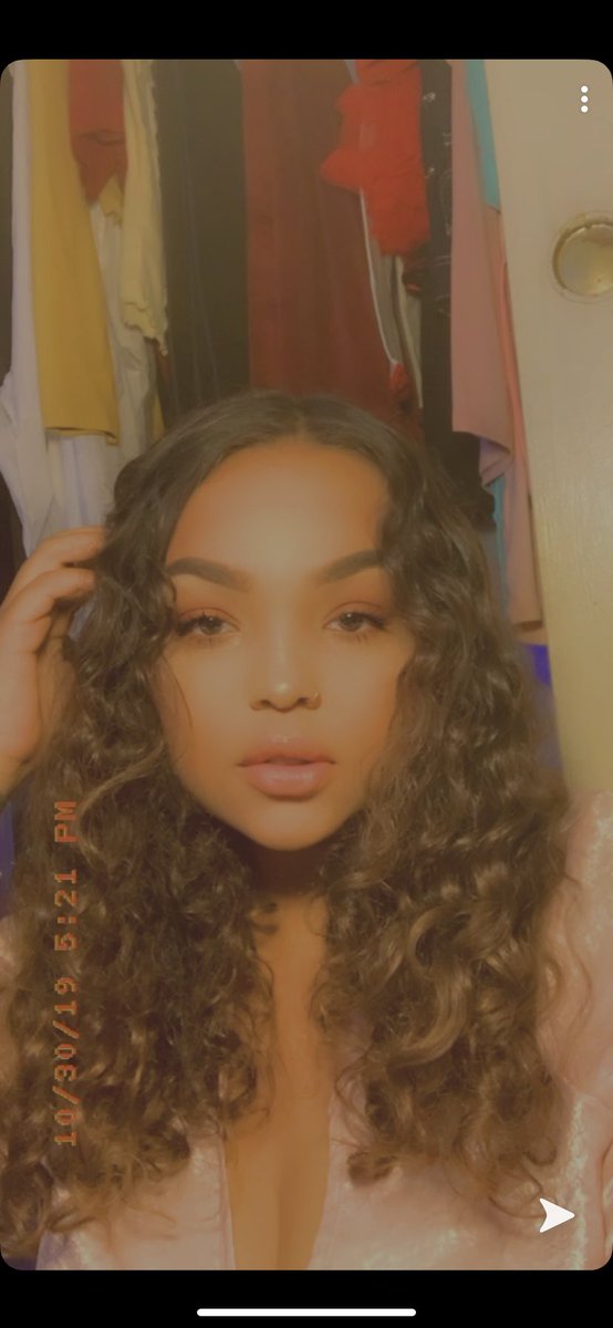 mxegxxn's tweet photo. i got so cute & was still being slept on all year 🥺 #HappyHoligays #POCpride https://t.co/HW3kUdNaJ0