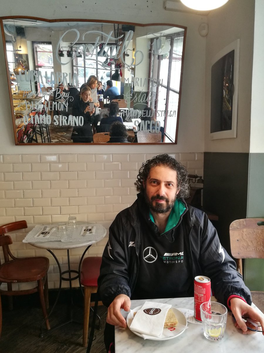 siwel44it's tweet photo. Per chi ha visto "The Place" oggi ero seduto al posto di #Mastrandea @rivamesta in tutto il film. https://t.co/WP5gnTOCC2
